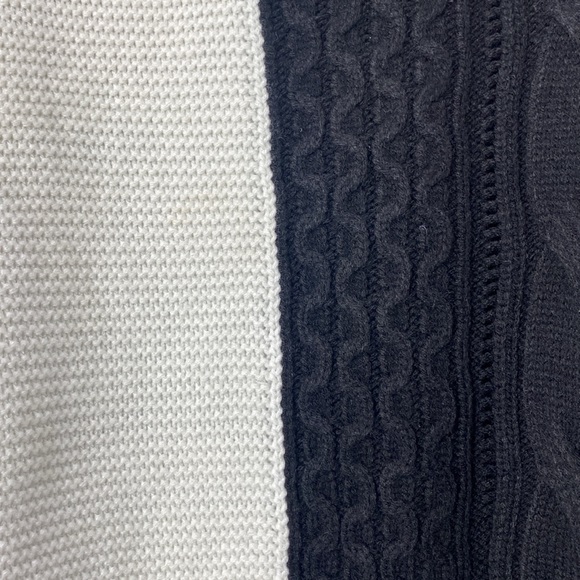 New- Double Zero Long Sleeve Black & White Crew Neck Pullover Sweater - Picture 5 of 6